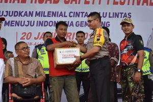 Testimoni Korban Laka Lantas Dan Pemberian Tali Asih Oleh Kapolres Demak