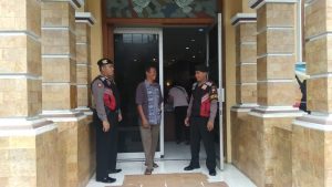 Patroli Memberikan Rasa Aman dan Nyaman Kepada Umat Nasrani