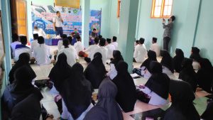 Kasat Res Narkoba Ajak Para Santri Jauhi Narkoba dan Patuhi Protokol Kesehatan