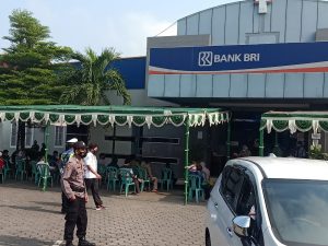 Kerumunan Dibubarkan Dalam Kegiatan Operasi Yustisi