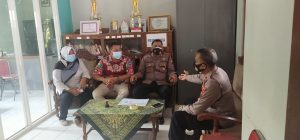 Sambang Desa Personel Satbinmas Sampaikan Himbauan Kamtibmas dan Prokes
