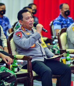 Tinjau Bakti Negeri Akabri 2001, Kapolri Tekankan Vaksinasi Hingga Waspadai Pintu Masuk Negara