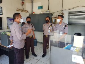 Patroli Dialogis, Anggota Binmas Polres Demak Sambang ke Perusahaan