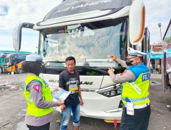 Humanis, Satgas Preemtif Sosialisasi Ops Keselamatan Candi 2023 di Area Parkir Wisata Kadilangu