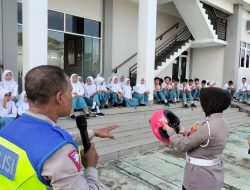 Satlantas Polres Demak Beri Edukasi Safety Riding Kepada Siswa SMA N 1 Karanganyar