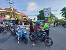 Sat Lantas Polres Demak Berikan Imbauan Tertib Berlalulintas Kepada Masyarakat Pengguna Jalan