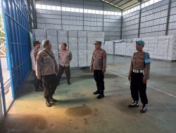 Kapolsek Karangawen Tinjau dan Kontrol Gudang Logistik Pemilu, di Gor Pundenarum