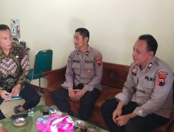 Sat Binmas Sambang Desa dan Sampaikan Pesan Kamtibmas