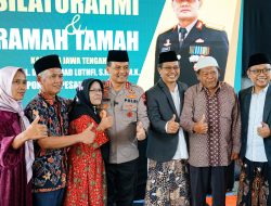Irjen Pol Ahmad Luthfi Serahkan Sapi Hewan Qurban ke Ponpes WALI Kabupaten Semarang
