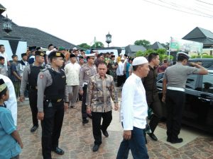 Polres Demak Lakukan Pengamanan Solat Jum’at Kapolda di Masjid Agung Demak